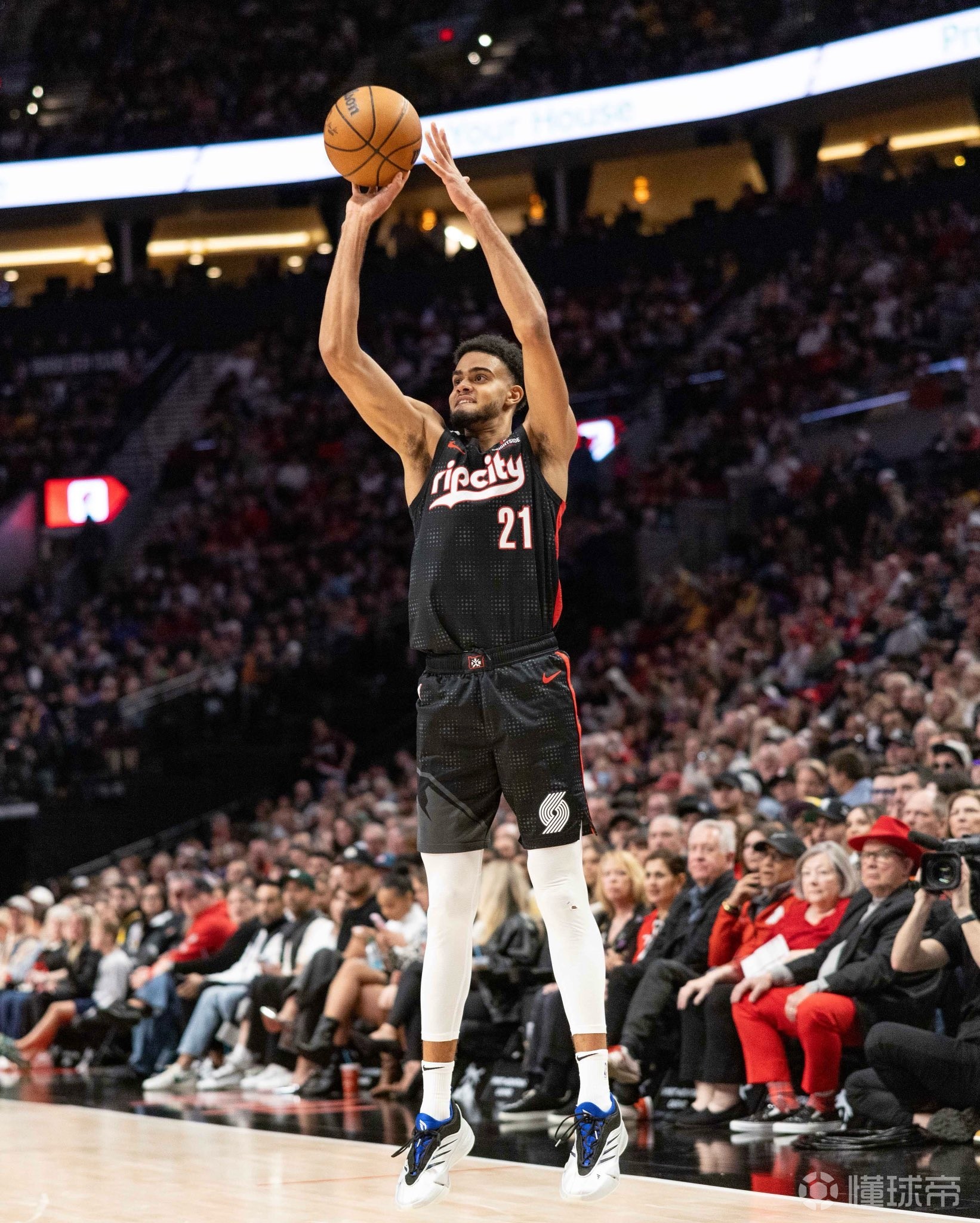 开拓者新秀闪耀异乡赛场，被誉为未来的大将的简单介绍