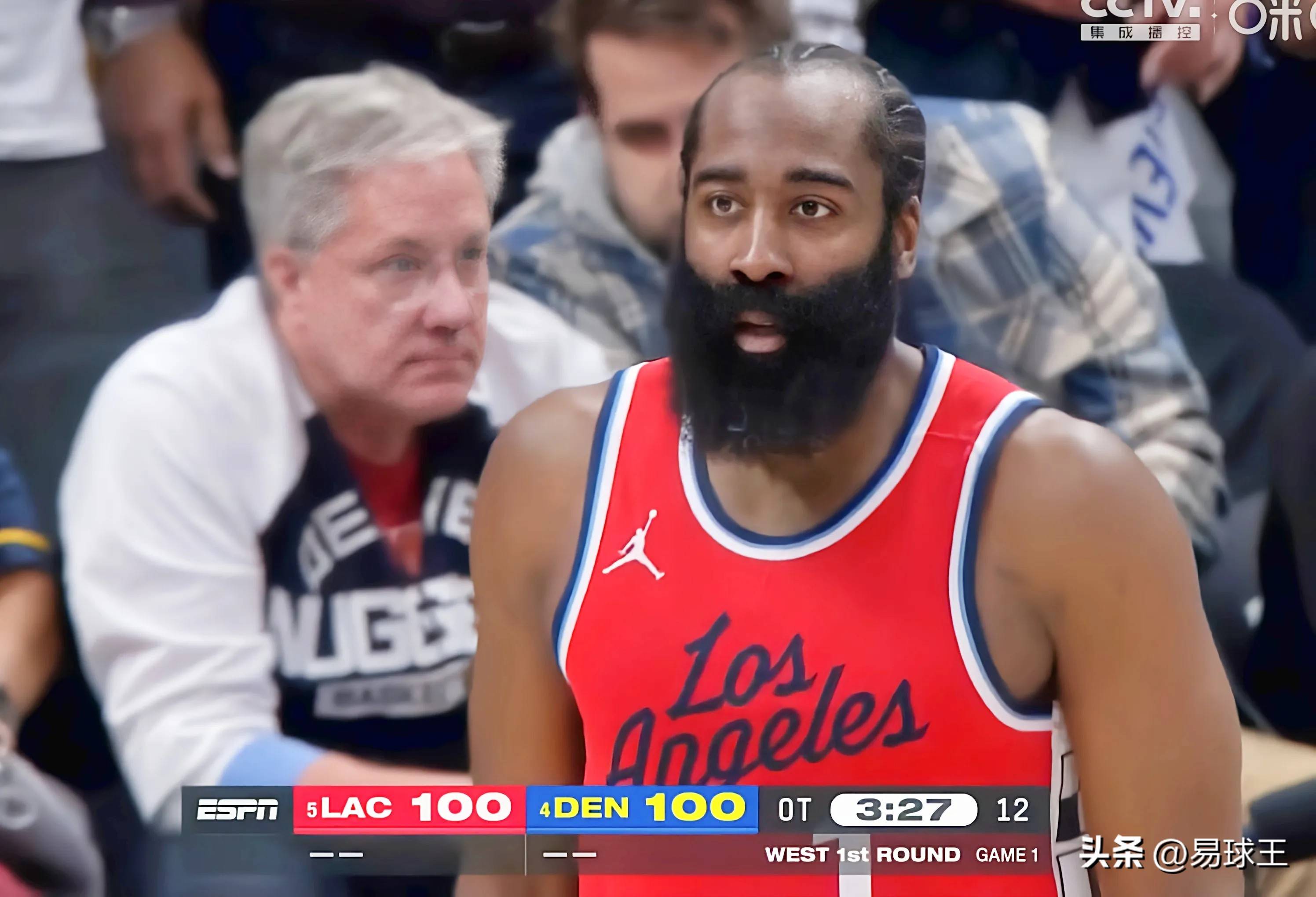 快船遭遇连败,近期形势严峻 快船遭遇连败,近期形势严峻