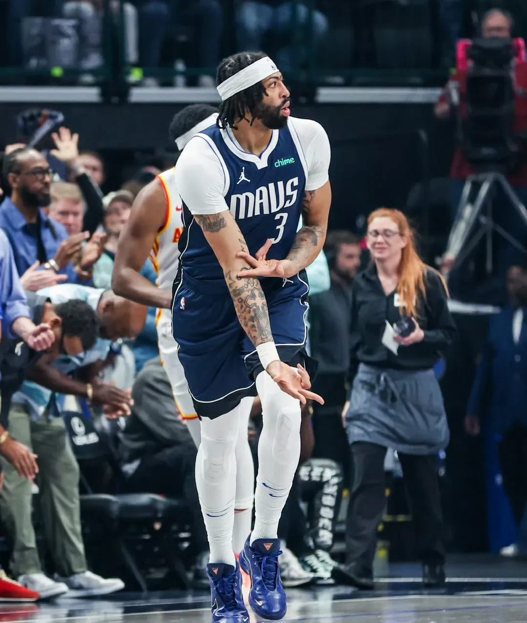 快船横扫独行侠保持不败