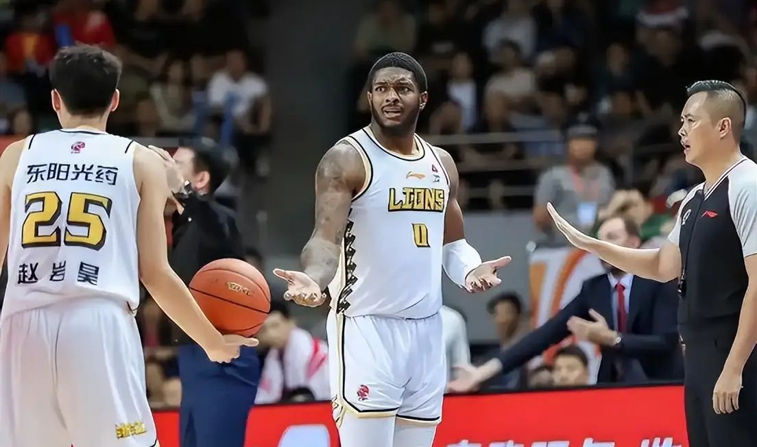 包含澳大利亚篮球比赛因疫情受影响的词条