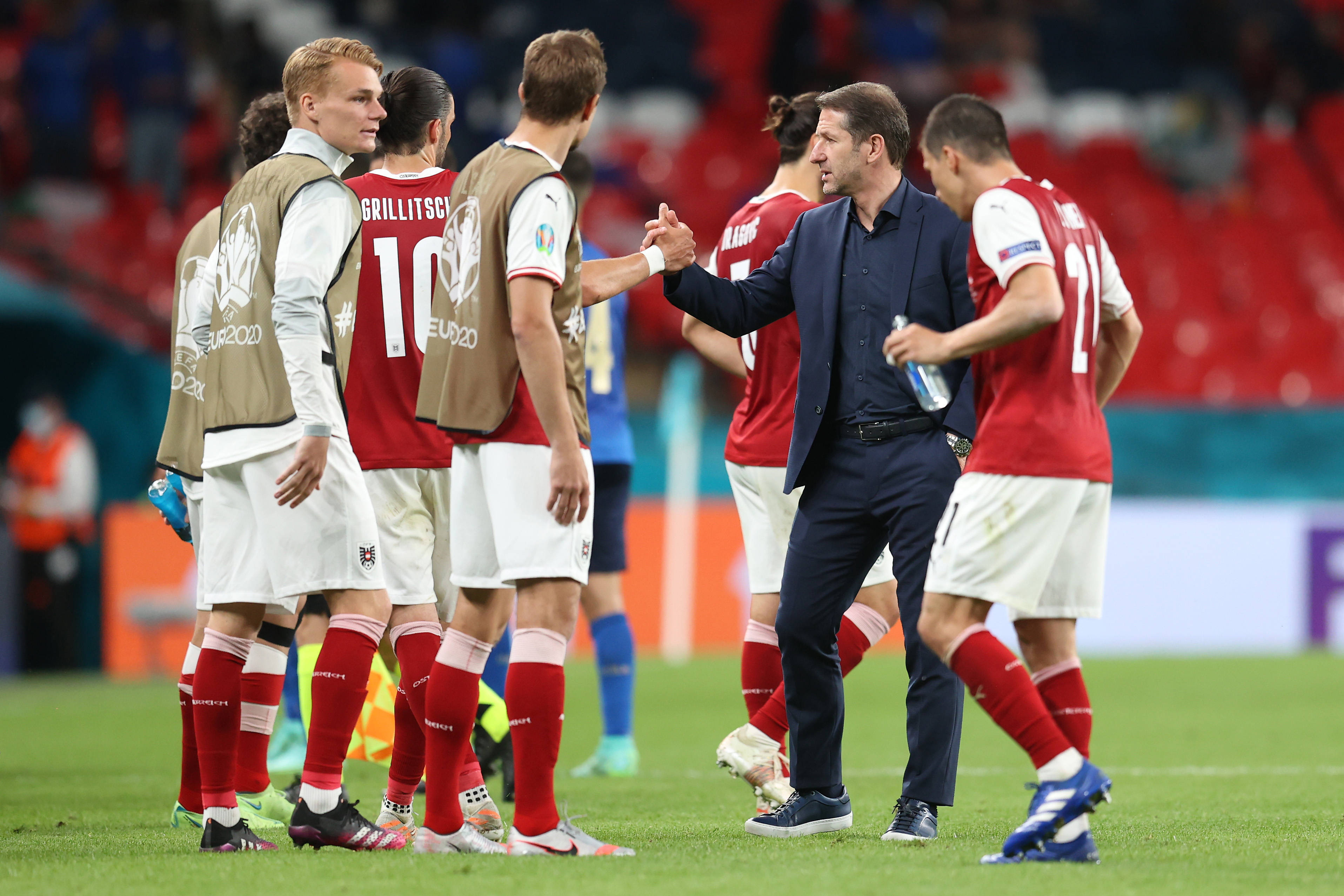 欧国联比赛再掀激情战火，赛场精彩绝伦的简单介绍