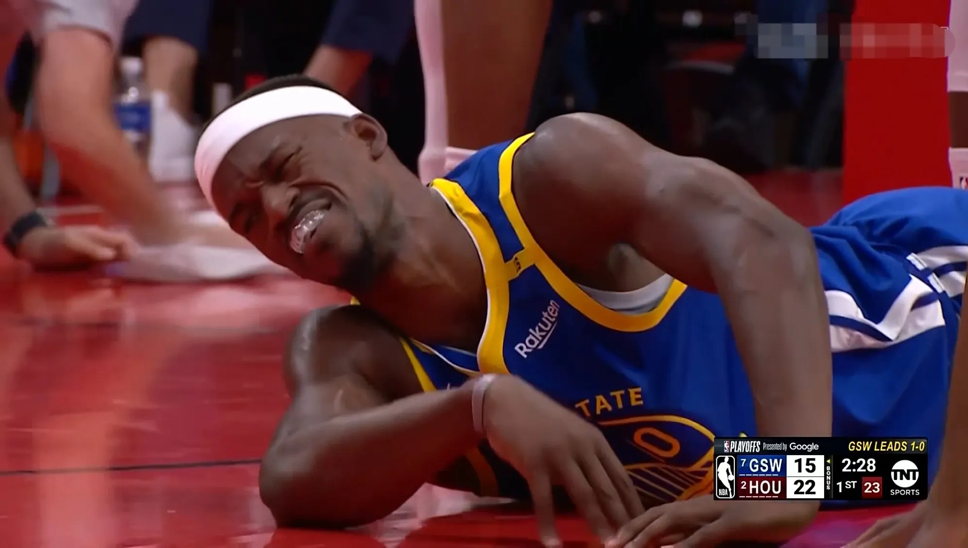 包含南美篮球选手遭遇伤病，大赛前景蒙上阴影的词条