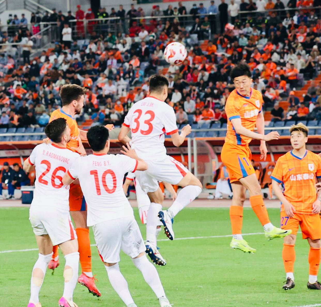 球队状态回升，备战下一轮比赛