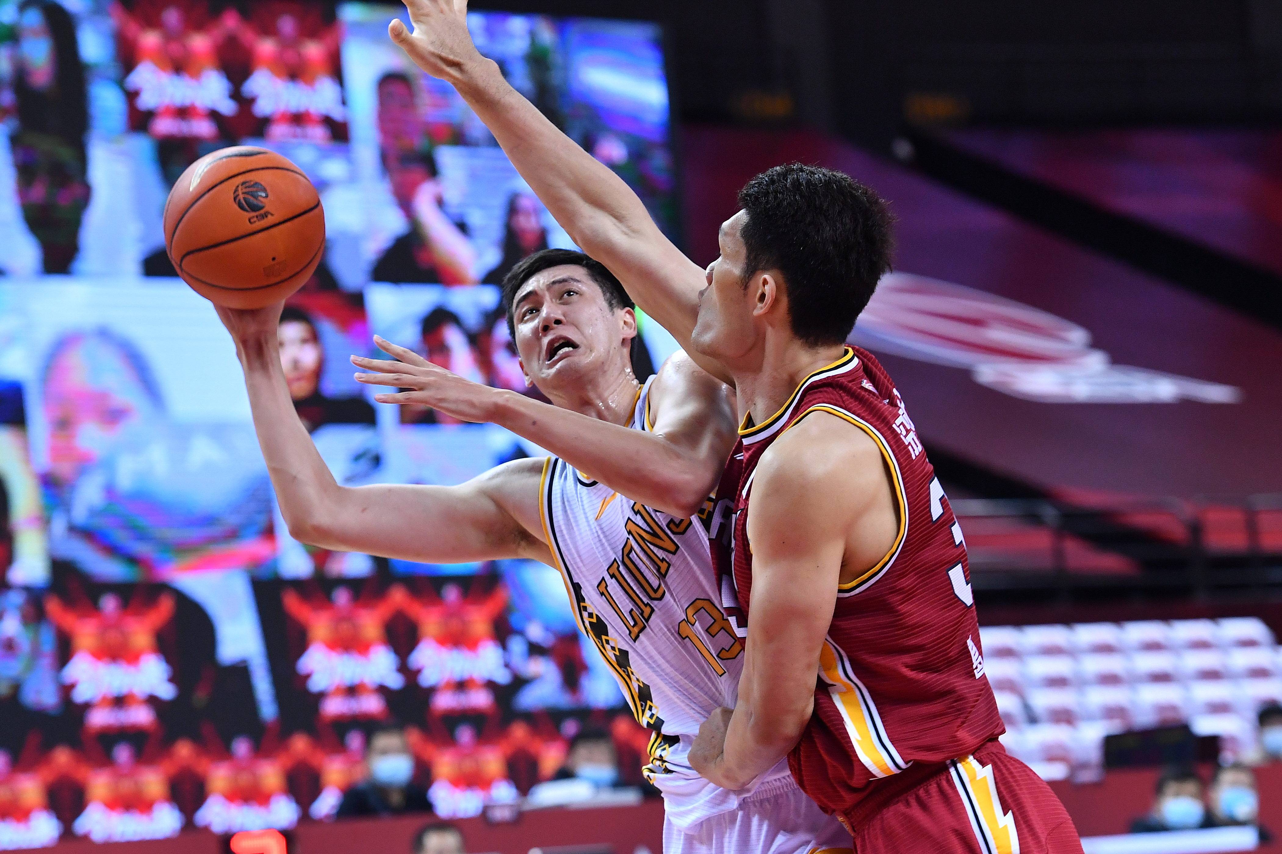 甘肃男篮展现强大实力，战胜对手！