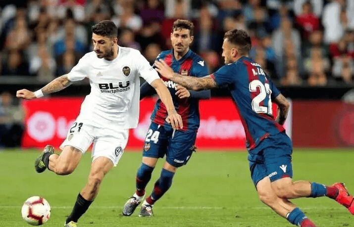 摩纳哥击败斯特拉斯堡，结束连败